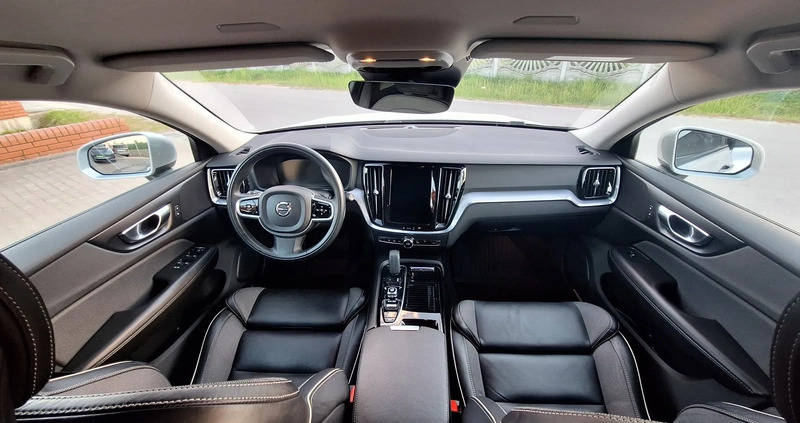 Volvo V60 cena 129900 przebieg: 80120, rok produkcji 2020 z Jędrzejów małe 301